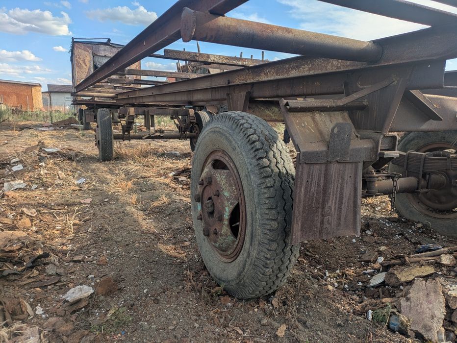 Trailer Remorca platforma baloți, șasiu auto agricol
