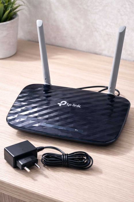 СРОЧНО!ДЕШЕВО! Продам камеру и роутер