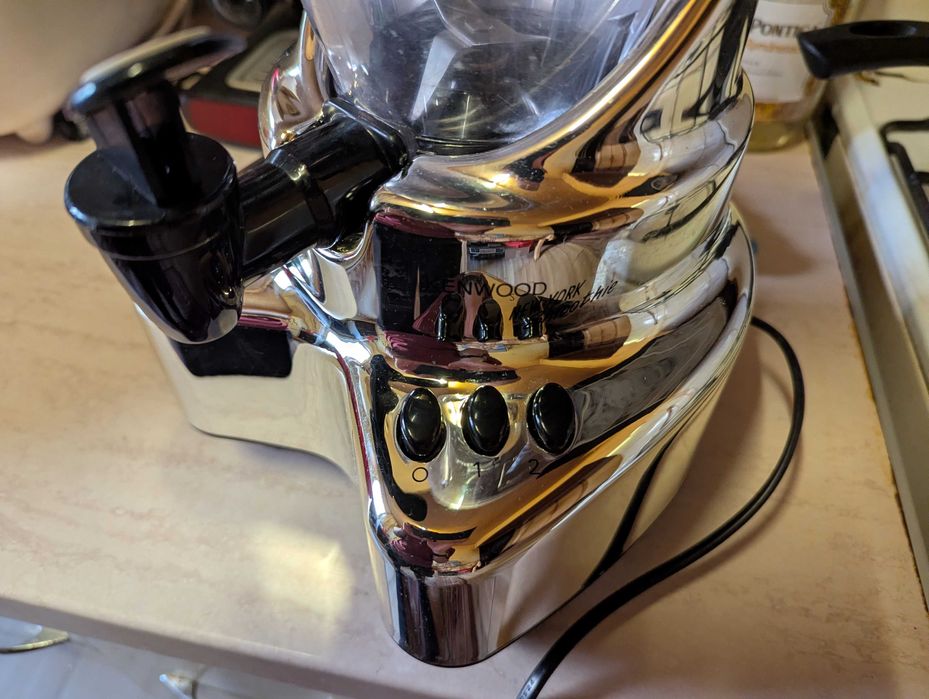 Vand aparat de facut suc Kenwood SB200