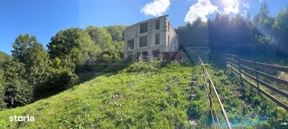 Casa individuala in constructie, pădure & priveliște spectaculoasă