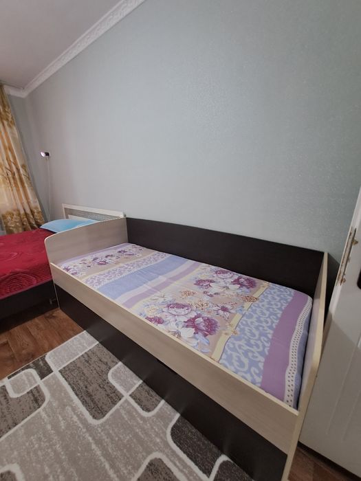 продам кровать с матрасом 200×90
