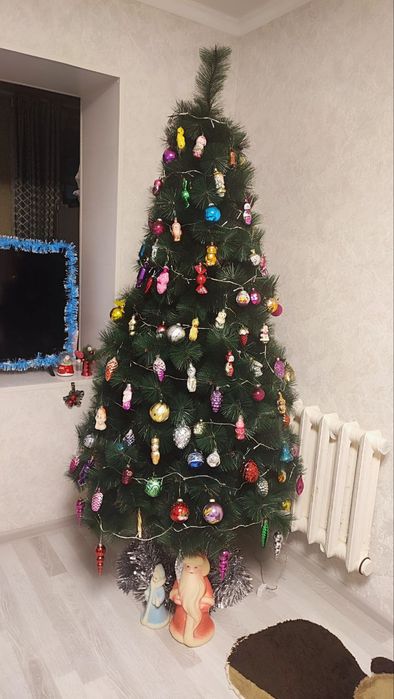 Продам ёлку 210см