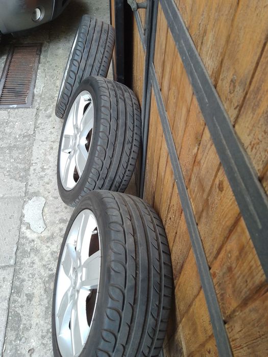 Любо Гуми със джанти KIA