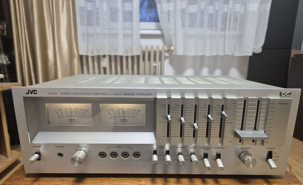 Amplificator JVC și MacLair