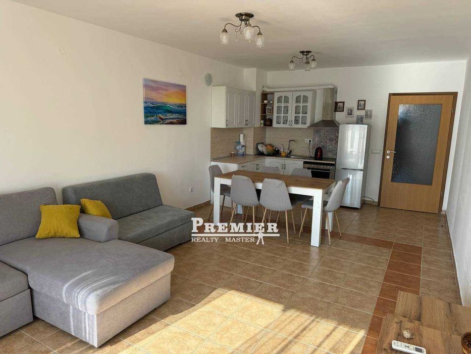 Продава се Двустаен апартамент в Поморие - 97 кв.м за 1600 €/кв.м - Снимка #2