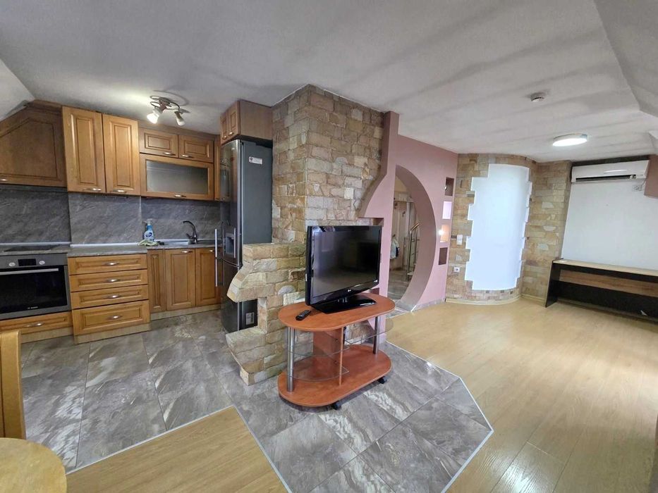 Южен тристаен мезонет с паркомясто за продажба в Разлог