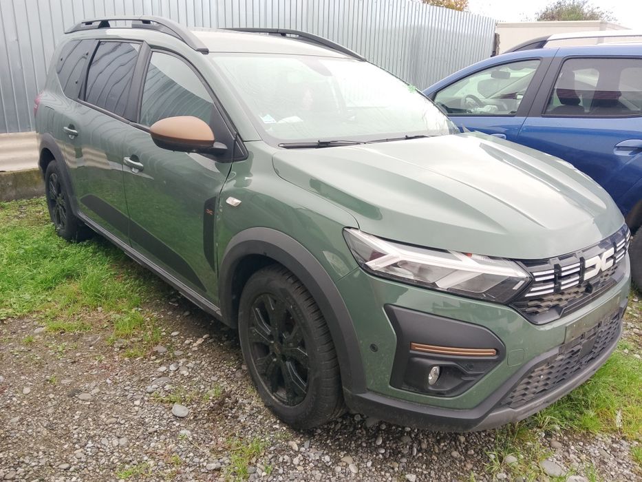 Dacia Jogger Avariat fab 2023 model Extreme Benz  TCE + GPL  29000 km