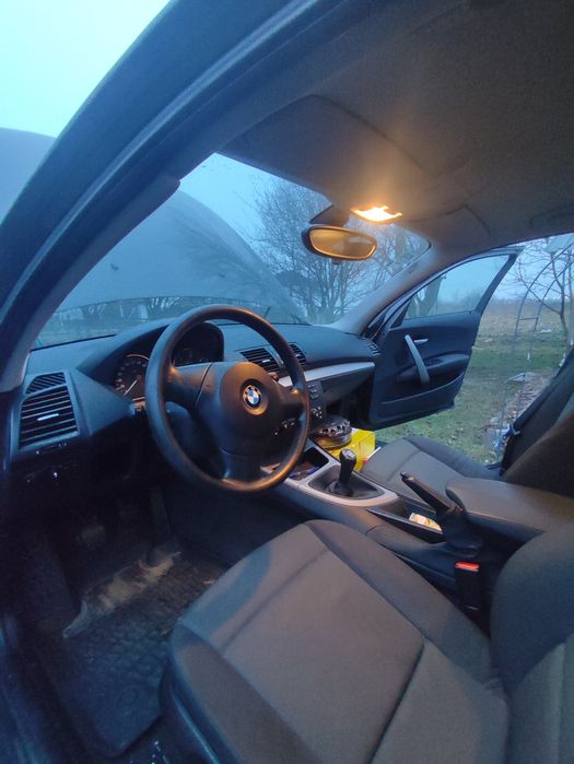 Vând piese BMW seria 1 e87