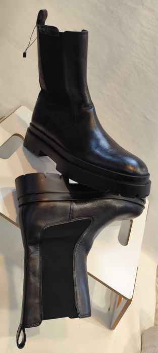 Ghete chelsea 42 plain toe ZARA NOI piele naturala moale