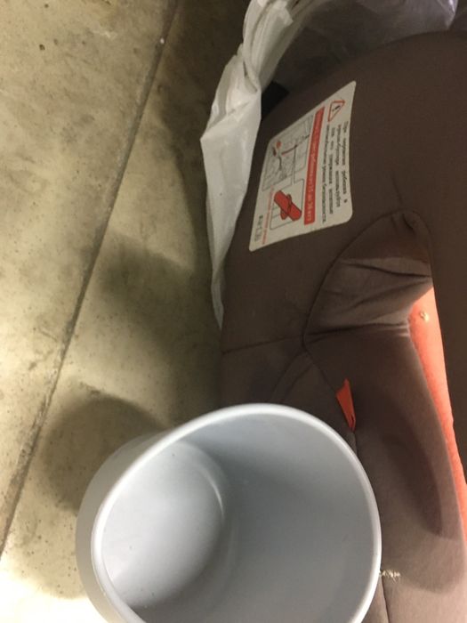 Продам детское автокресло Geoby