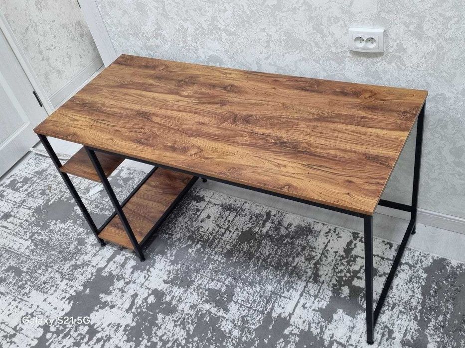 Компьютерный стол, железный, Hi-Tech