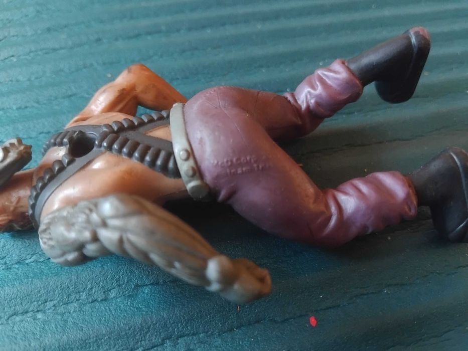 McDonald's оригинална играчка Екшън Фигура / Разбойник / Боец