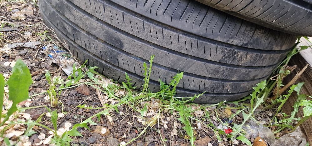 Продам комплект шин 245-65 r17