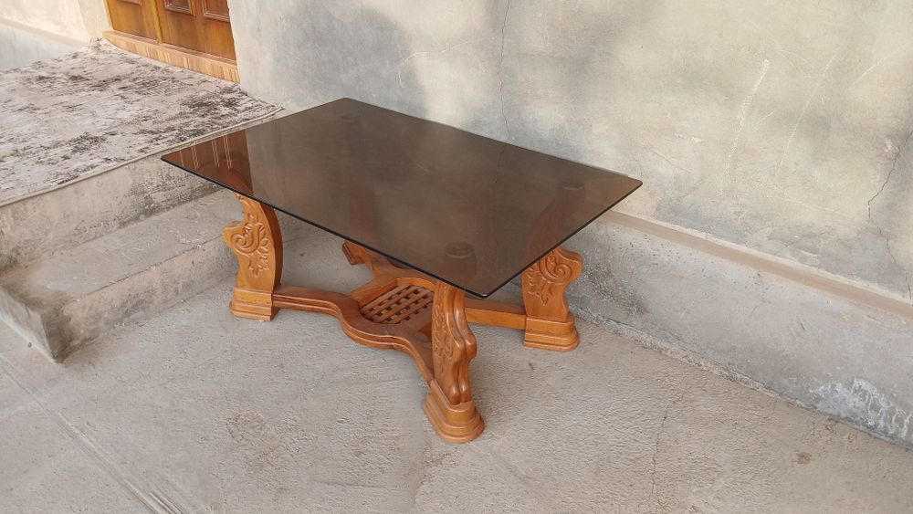 Jurnalni   Stol   Sotiladi