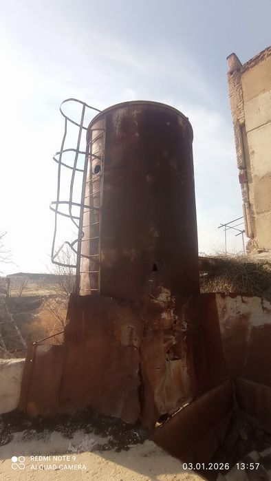 Цемент завод ва турли металлом буюмлар сотилади келишилган нархда