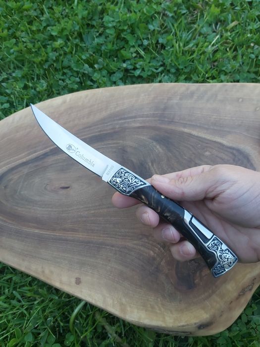 Сгъваем джобен нож Columbia с гравирана дръжка В3165