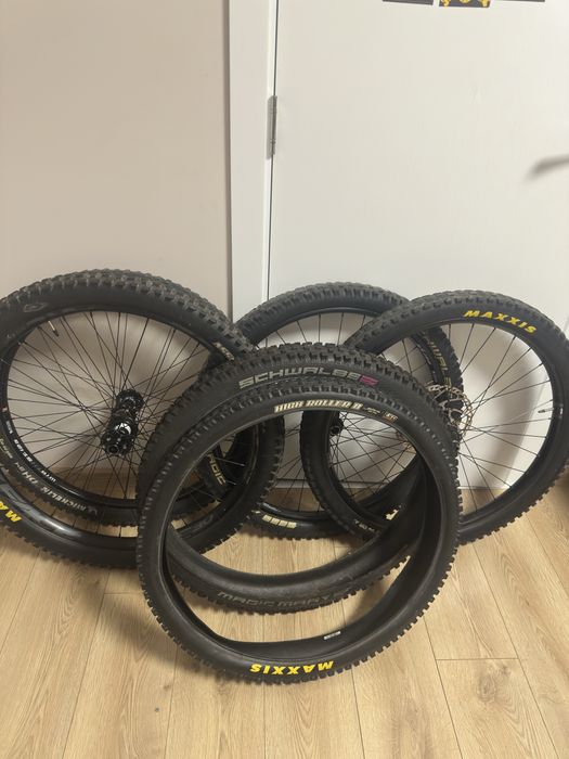 Капли и гуми Dt swiss; hope; race face; maxxis; E*13