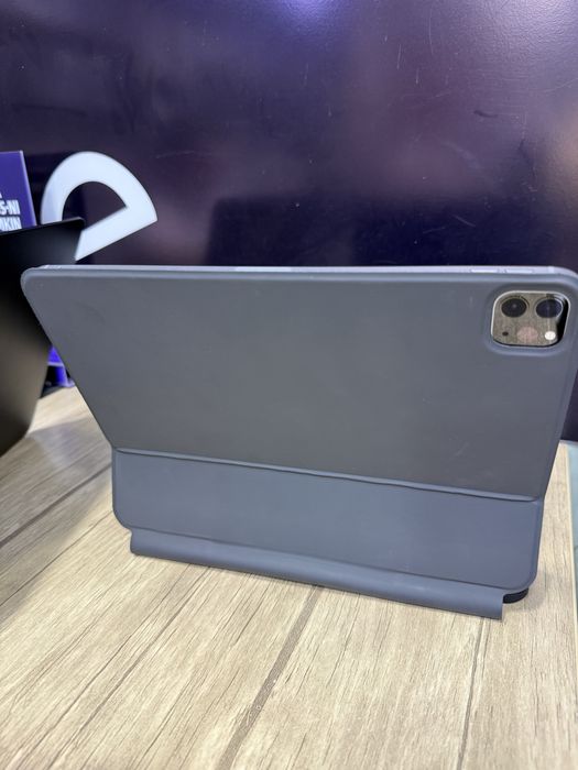 Prodam Idyal Ipad Pro 11  M2 128GB sim kart