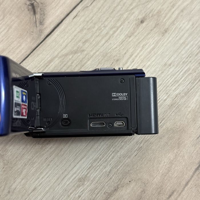 Sony Handycam HDR-CX200E