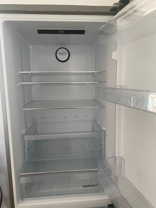 Холодильник BEKO, в идеальном состоянии