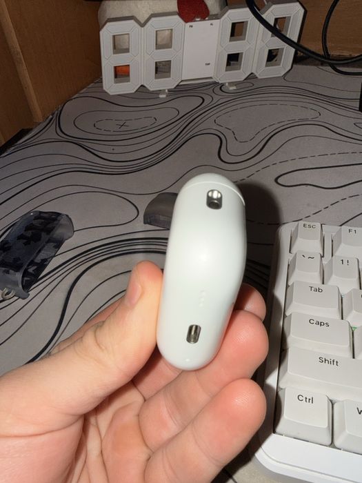 Продам оригинальные Airpods pro 2