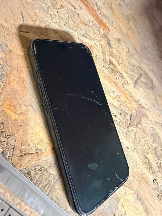 Айфон 15 про продам