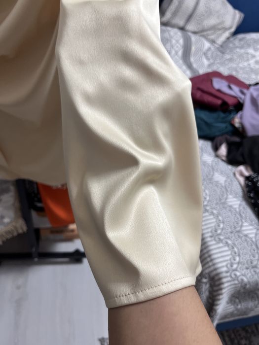 Платье из атласса премиум качества