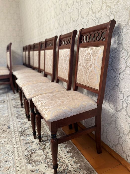 Стулья гостинные