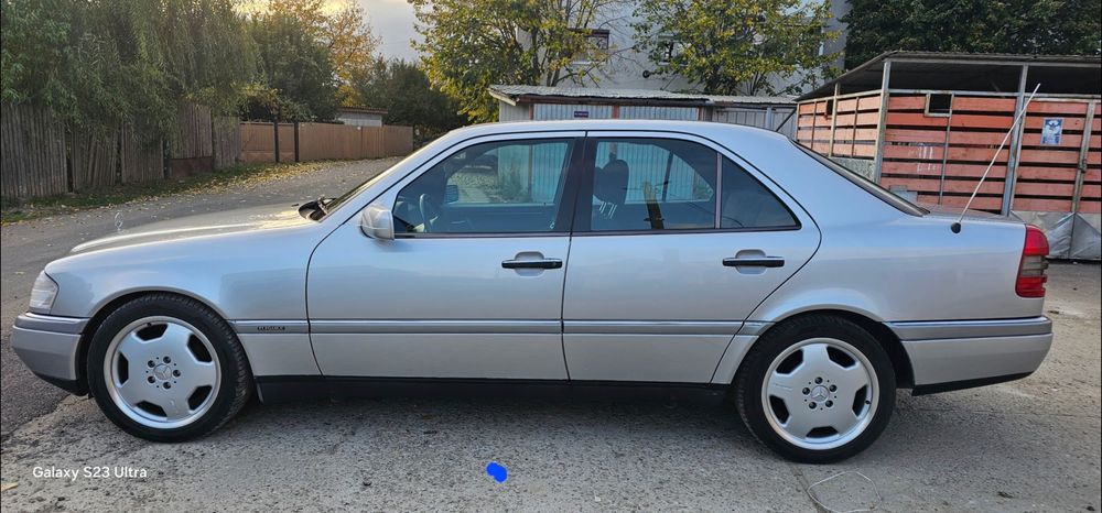Vand mercedes c200 atestat istoric