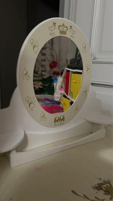 Туалетный столик детский , доя девочки !