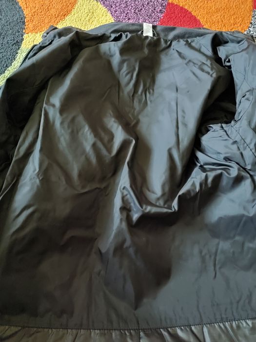 Vând geacă subțire Quechua