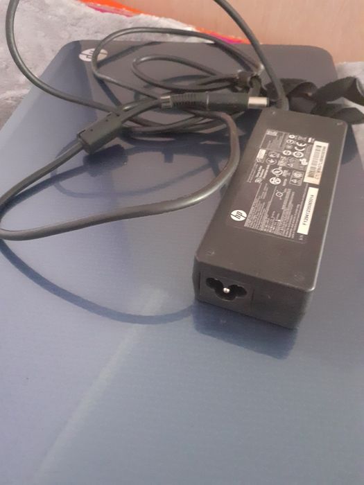 Ноутбук продам срочно