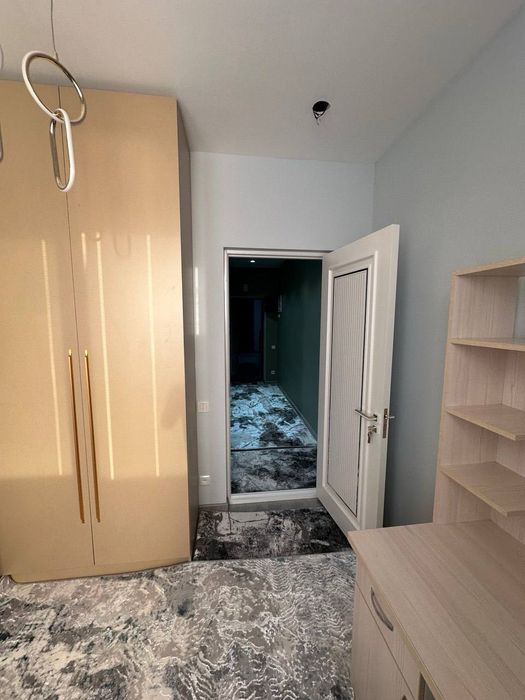 3xona Sotiladi Mirobod tumani Muljal Kompis oldida mebel texnika bilan