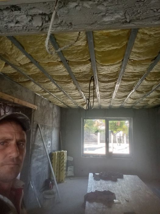 Fac structură de rigips,și rigips montat