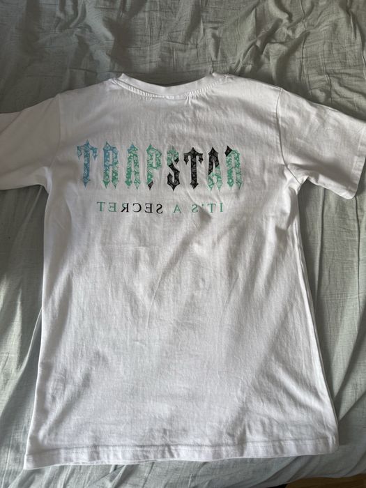 vand tricou trapstar