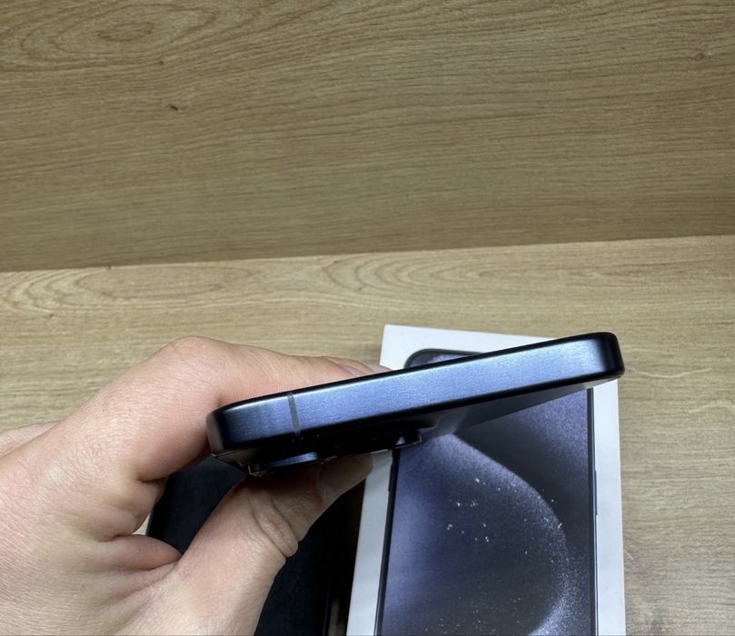 iPhone 15 PRO MAX de 256 GB cu 97% Bateria