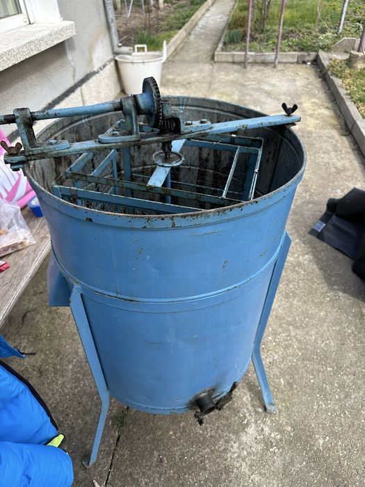 Центрофуга за Мед