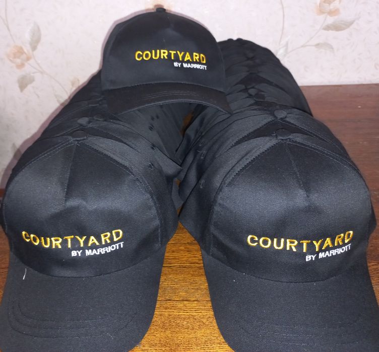 Вышивка  на кепках