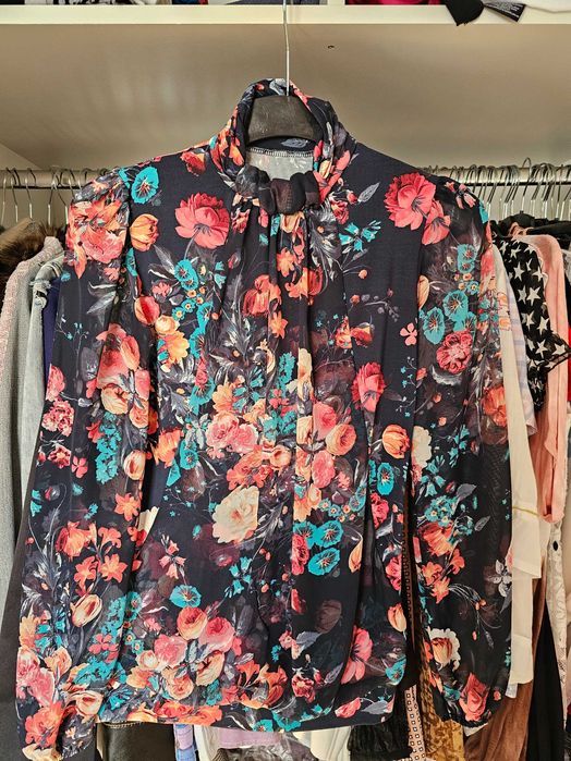 Дамска блуза с дълъг ръкав