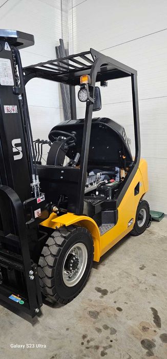 Motostivuitor Diesel Performant, 2500 kg, UN-Hyundai-Mitsubishi Diesel