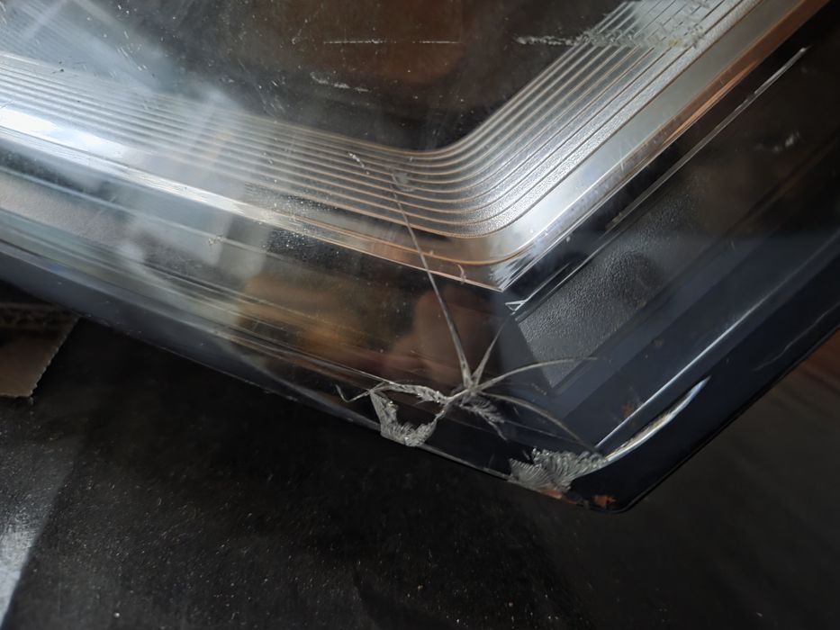 Десен фар за Audi Q7 би ксенон лед 2018 г. Led 2024г.