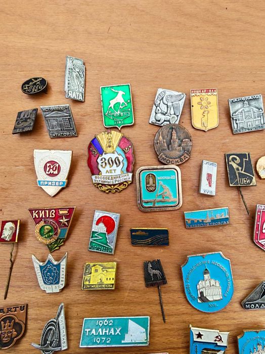 Колекция значки СССР социализъм ретро 150бр