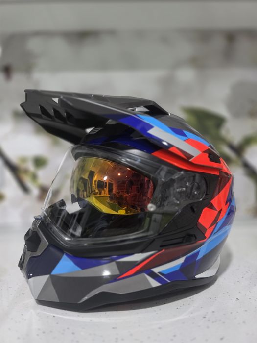 Ендуро Каска GSB с вградени очила