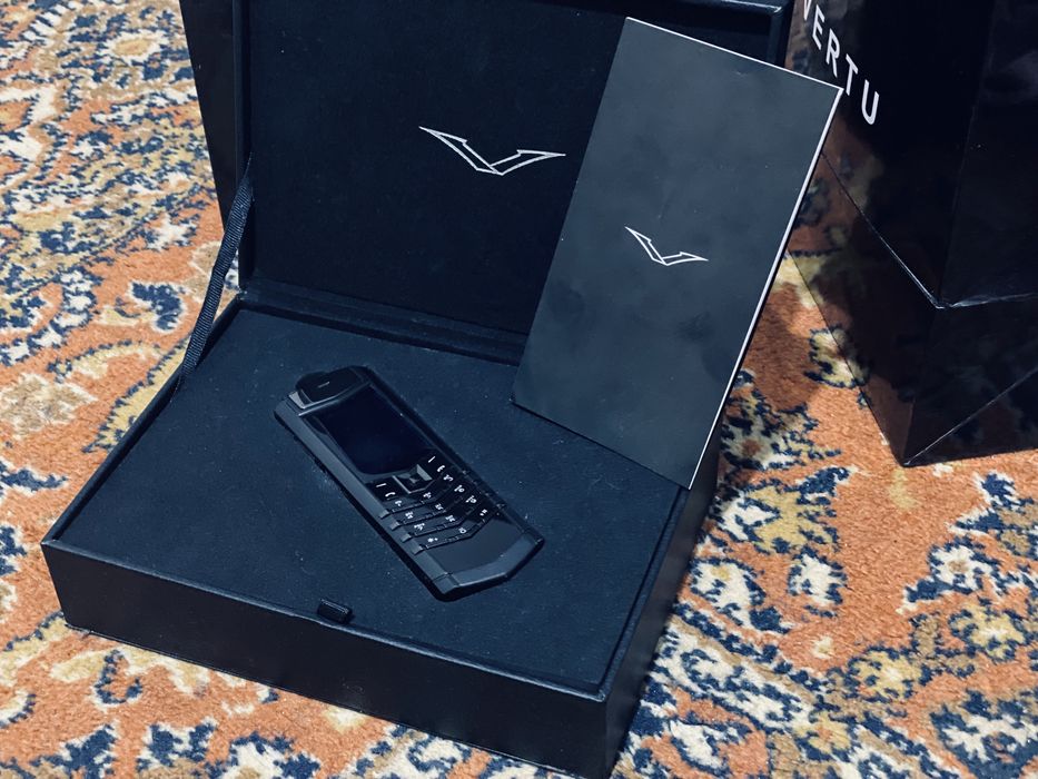 Мобильный телефон