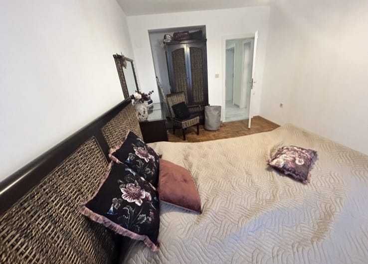 Продава се Тристаен апартамент в София, Хладилника - 103 кв.м за 1906 €/кв.м - Снимка #6