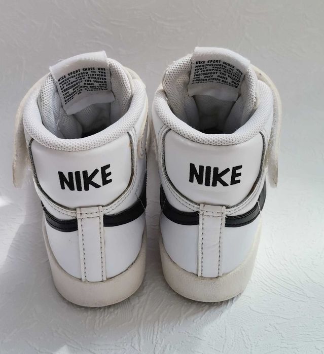 Adidasi ghete copii hightop NIKE Blazer Mid 77 mar 27,5 int 17cm piele