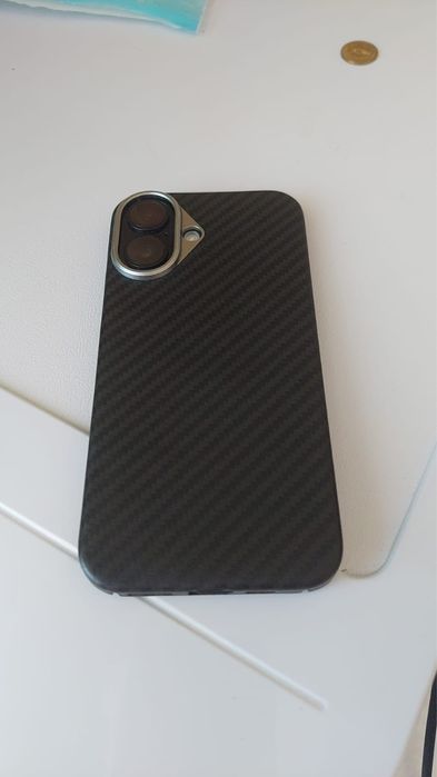 Iphone 16 . На гарантии
