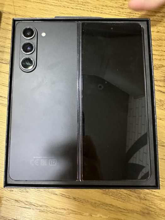 Samsung Z Fold 5