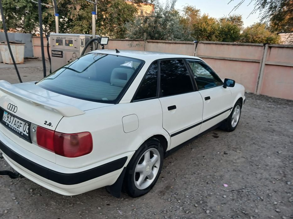 Продам Ауди 80 B4