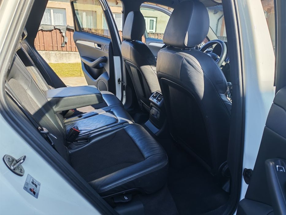 Vand Audi Q5 2010